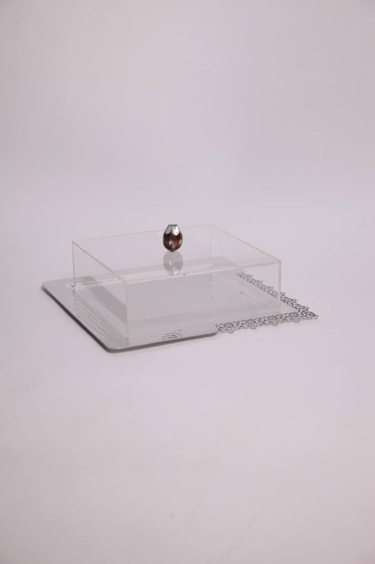 " square metal tray with lace  pattern and plixiglass cover shape 1"
