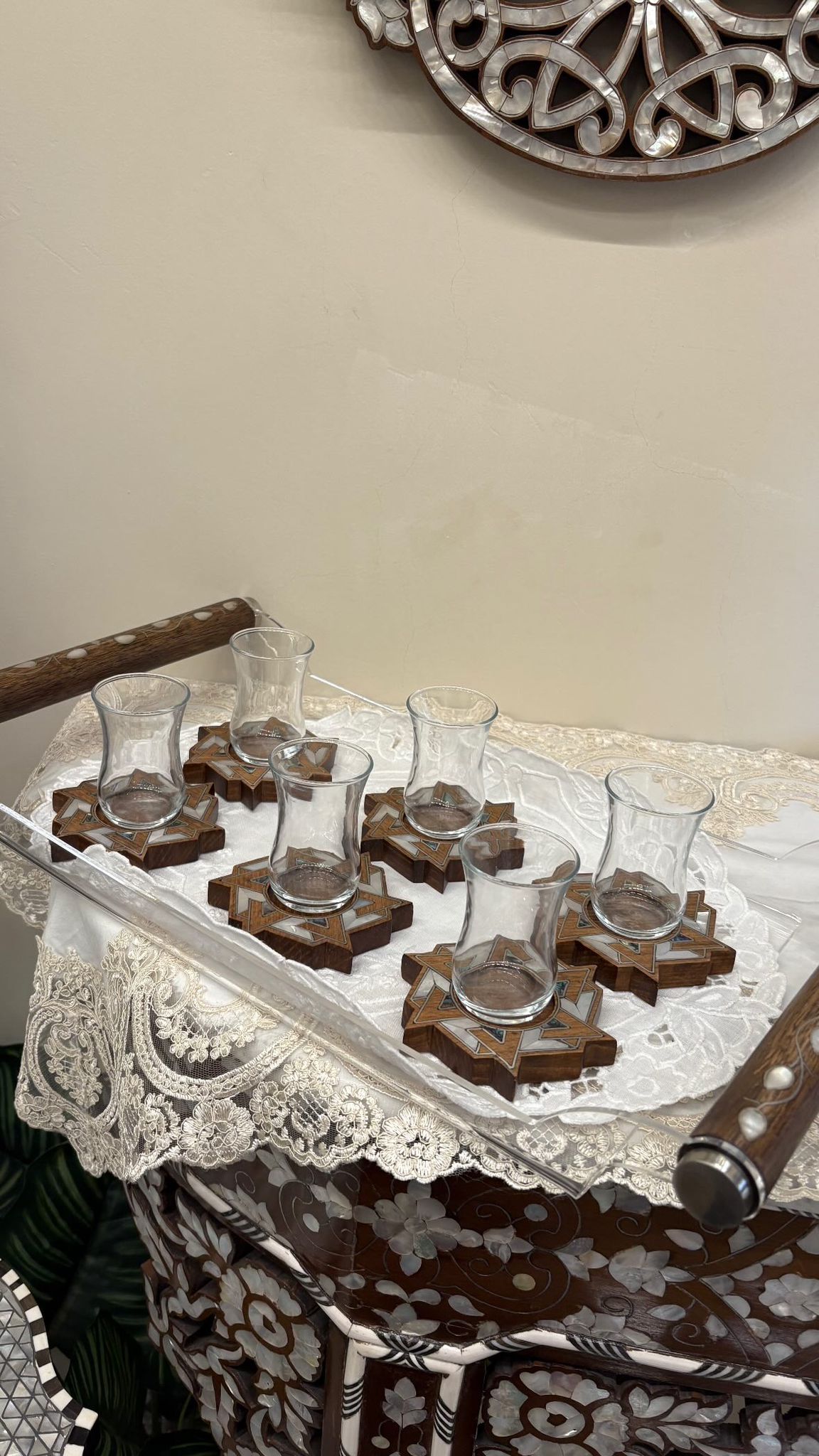 Tea glasses with msadaf wooden base pattern & Plexiglass Tary And Msadaf Wooden Handle
